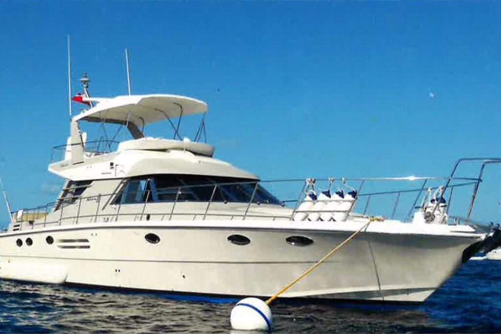 Indigo Yacht Milos_Yachting Milos_Rent a boat Milos
